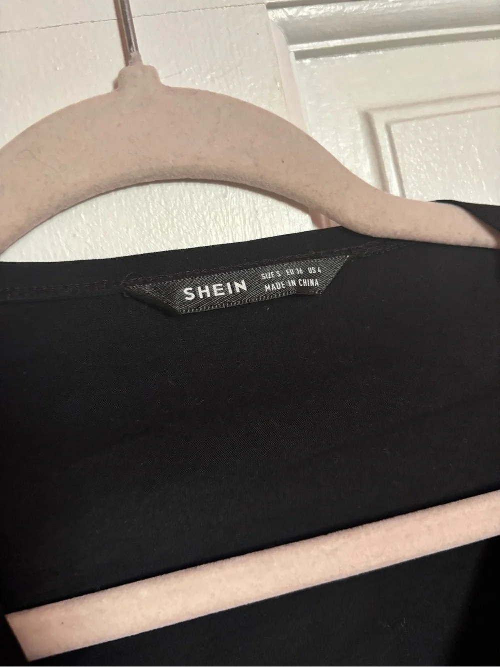 SHEIN Women’s Black Long Sleeve Tie-Front Crop Top